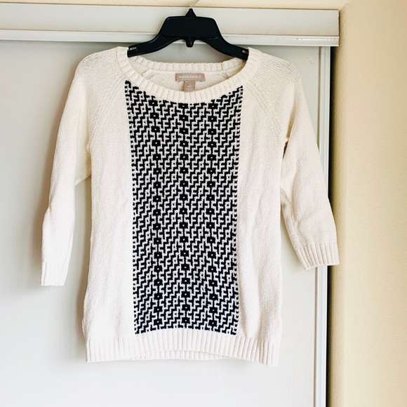 Banana Republic Tops - Very trendy top